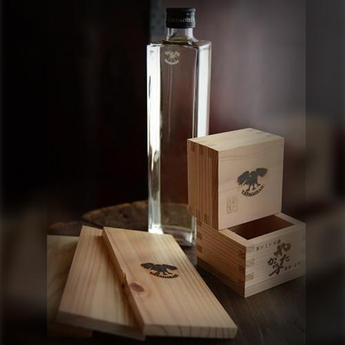 Yatagarasu Taruzake 500ml | Cedar-Aged Sake with Masu Cups